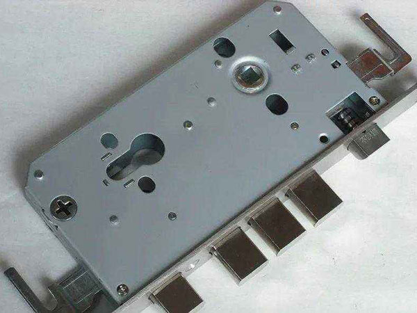 海勃湾24小时上门开锁公司